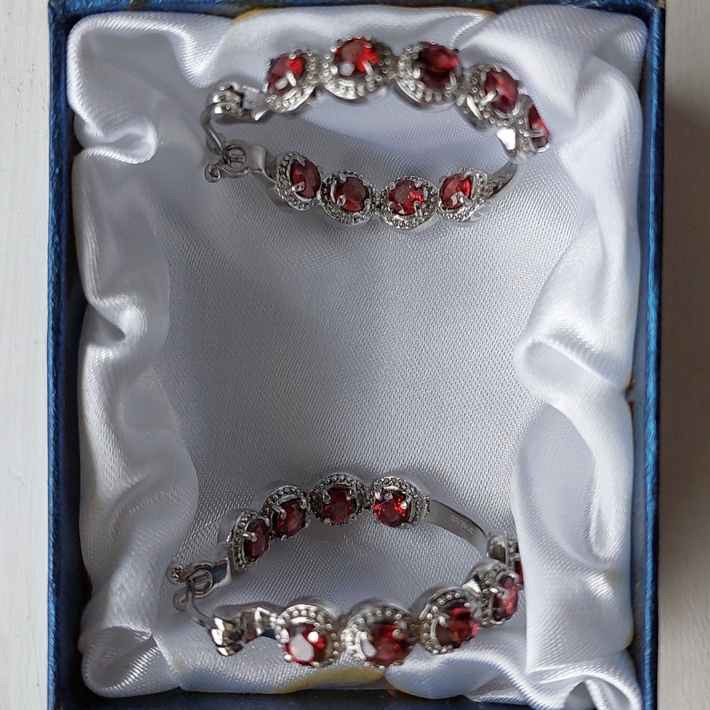 Red Garnet Hoop Earrings NWOT